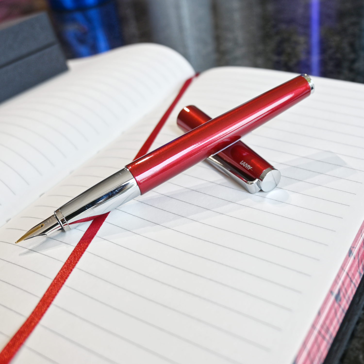 Lamy 2000 Lamy Studio Red LAMY Studio Piano Red Gloss Fountain Pen